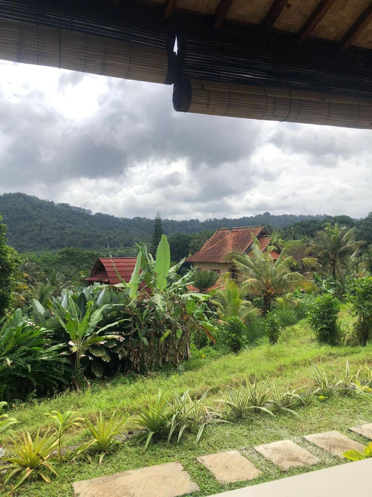 D'Janu Homestay Sidemen  Exterior photo